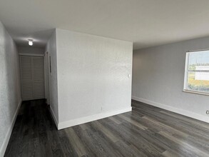 2880 SW 1st St in Fort Lauderdale, FL - Building Photo - Building Photo