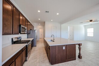 7677 W Smoketree Dr in Peoria, AZ - Building Photo - Building Photo