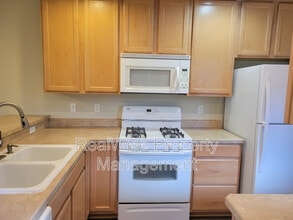 2478 SW Timber View Ct in Redmond, OR - Building Photo - Building Photo