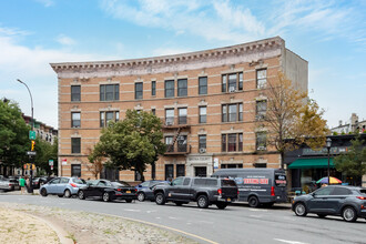 195 Prospect Park W in Brooklyn, NY - Building Photo - Building Photo