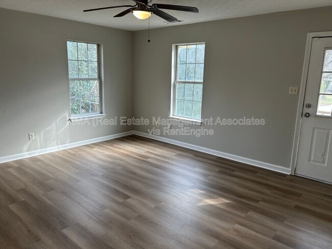 819 E Solomon St in Griffin, GA - Building Photo - Building Photo