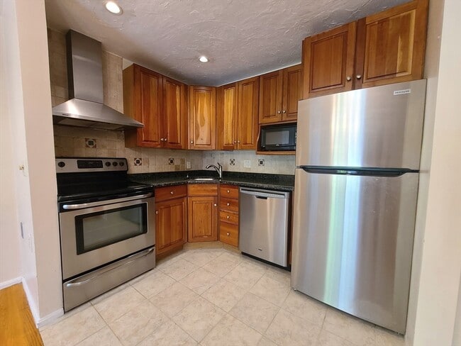 property at 152 Quincy Shore Dr