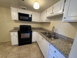 4606 N 71st Ln in Phoenix, AZ - Building Photo - Building Photo