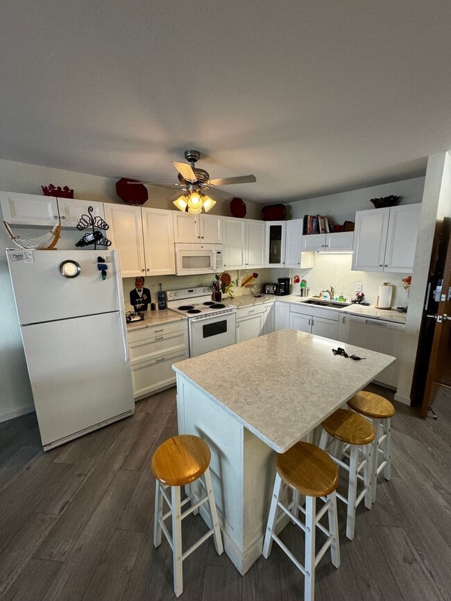 property at 315 Park Lake Blvd