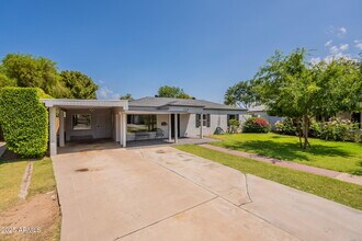 1116 E Fern Dr N in Phoenix, AZ - Building Photo - Building Photo