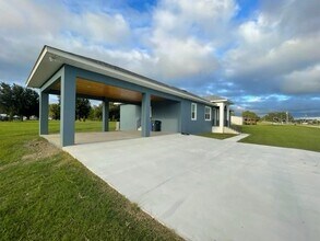 2210 Tomberlin Grove Ln in Plant City, FL - Building Photo - Building Photo