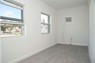 1323 N Federal Hwy in Hollywood, FL - Building Photo - Building Photo
