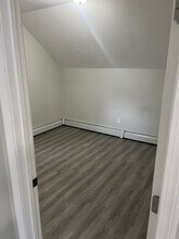 16R Lisbon St, Unit 2 in Providence, RI - Building Photo - Building Photo