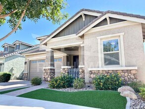 4295 E Boston St in Gilbert, AZ - Foto de edificio - Building Photo