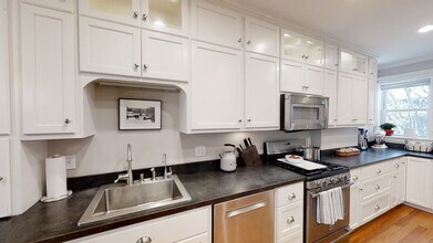 7 Strathmore Rd-Unit -6 in Brookline, MA - Building Photo - Building Photo