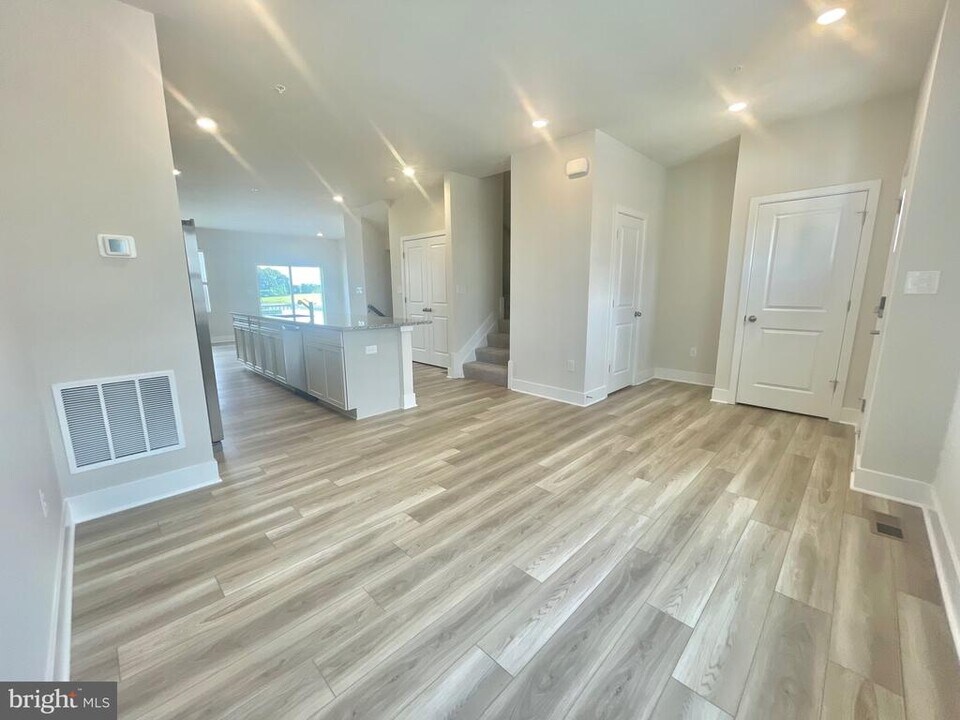 2264 Marcy Dr in Frederick, MD - Building Photo