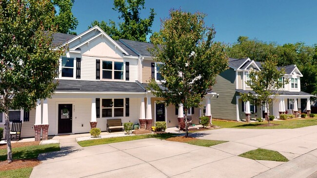 9121 Parlor Dr in Ladson, SC - Foto de edificio - Building Photo
