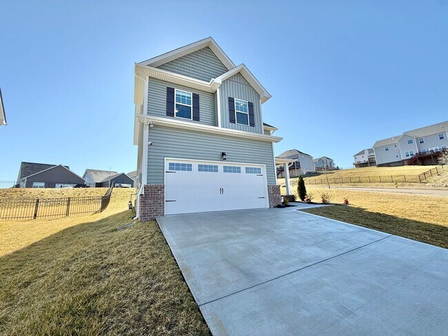 100 Songberry St in Oak Ridge, TN - Building Photo - Building Photo