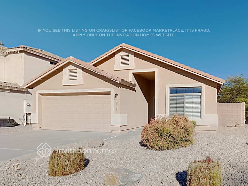 12724 W Voltaire Ave in El Mirage, AZ - Building Photo