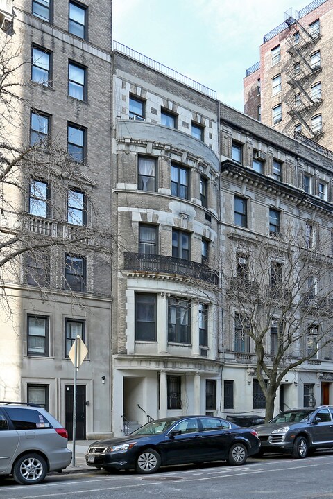 309 W 106th St in New York, NY - Building Photo