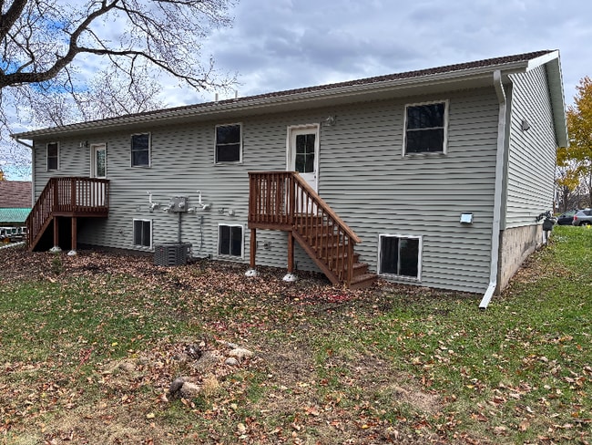 337 Mulberry St in Baraboo, WI - Foto de edificio - Building Photo