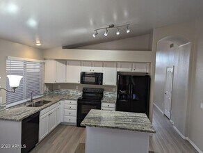 3922 E Harvard Ave in Gilbert, AZ - Foto de edificio - Building Photo