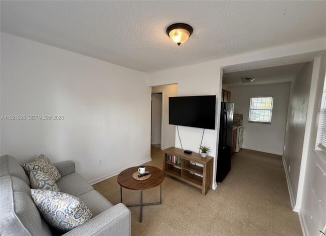724 SW 11th Ave, Unit 1 in Miami, FL - Building Photo - Building Photo