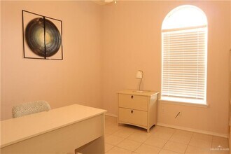 2212 Lilly Cove Dr in Mission, TX - Foto de edificio - Building Photo