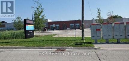 14 Elm Grove Ave in Richmond Hill, ON - Building Photo - Building Photo