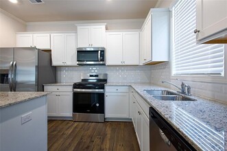87 Thompson Ridge Ln in Dallas, GA - Foto de edificio - Building Photo