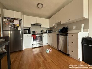 226 Parker Hill Ave, Unit 14 in Boston, MA - Foto de edificio - Building Photo