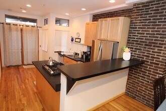 49 Temple Pl, Unit 3R in Boston, MA - Foto de edificio - Building Photo