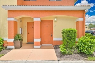 6361 Aragon Way in Ft. Myers, FL - Building Photo