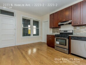 2223 N Hamlin Ave in Chicago, IL - Building Photo - Building Photo