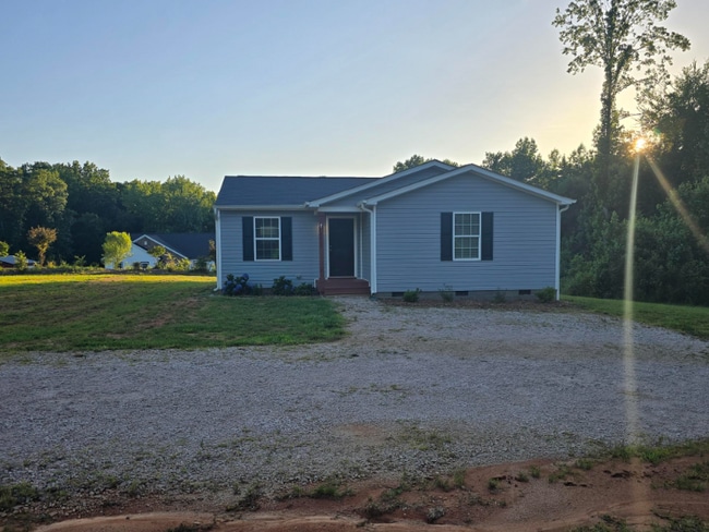 4633 Rainbow Dr