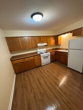 Harrison Ave in Rockford, IL - Foto de edificio - Interior Photo