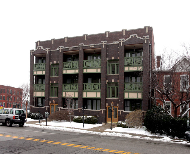 Mayleeno in Indianapolis, IN - Foto de edificio - Building Photo