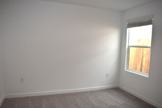 7472 Stellar Wy in Sacramento, CA - Building Photo - Building Photo