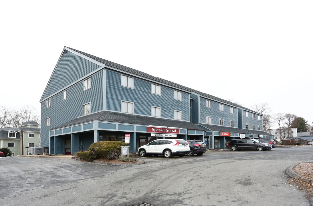Mill Bank Place in Northampton, MA - Foto de edificio