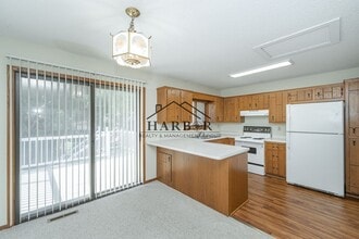 1800 43rd St NW in Rochester, MN - Building Photo - Building Photo