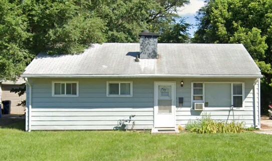 1815 Overdene Ave in Rockford, IL - Foto de edificio