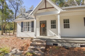 885 Simmons Rd in Clinton, NC - Building Photo - Building Photo