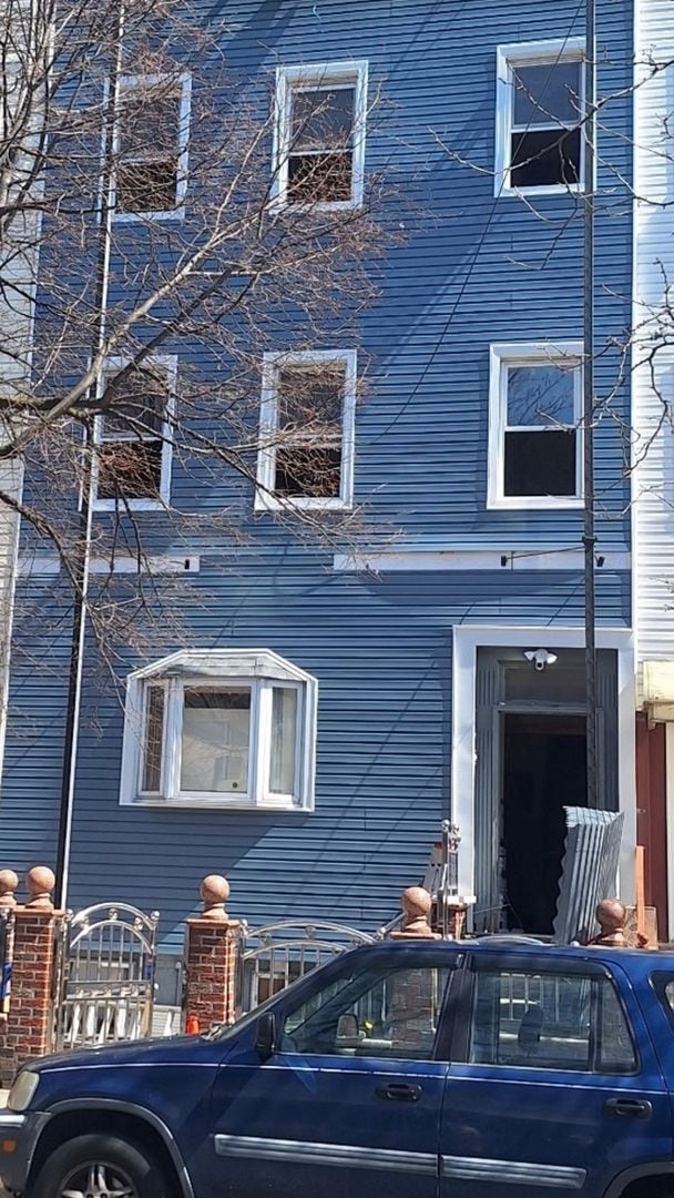 property at 189 Sheridan Ave