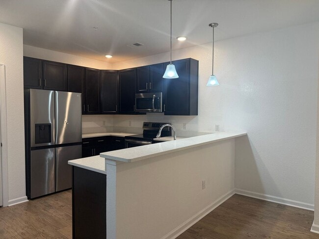 1732 Dromolin Dr in Virginia Beach, VA - Building Photo - Building Photo