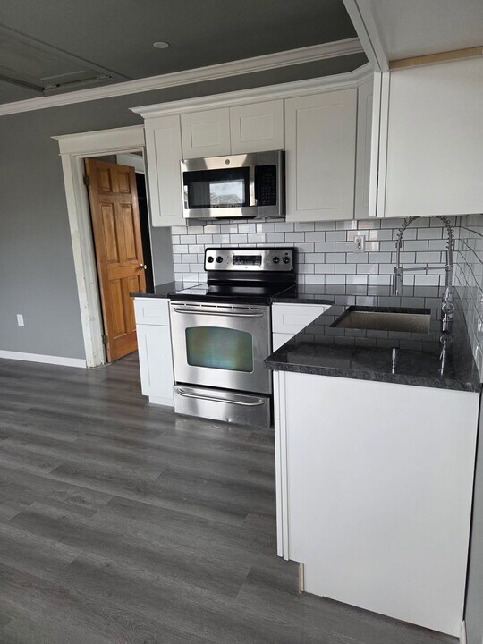 101 W Magnolia Ave, Unit B in Wildwood, NJ - Building Photo