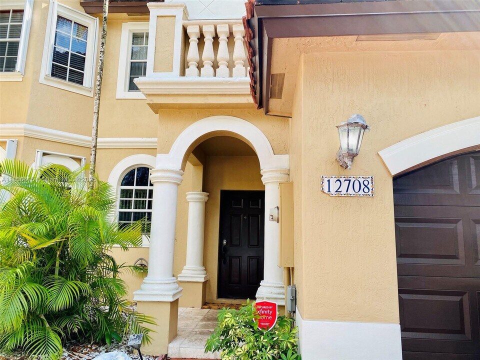 12708 SW 50th St in Miramar, FL - Building Photo