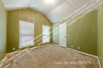 19000 Mangan Way in Pflugerville, TX - Building Photo - Building Photo