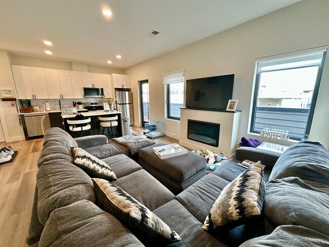 63 Belgrade Ave, Unit 406