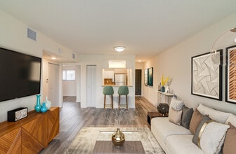 Edison Place in Miami, FL - Foto de edificio - Building Photo