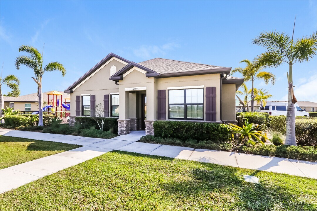 1716 Celebration Dr in Fort Pierce, FL - Building Photo