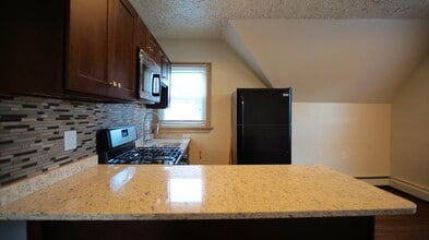 148 Indiana Ave, Unit 3 in Providence, RI - Building Photo - Building Photo