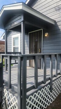 6519 Couch St photo'