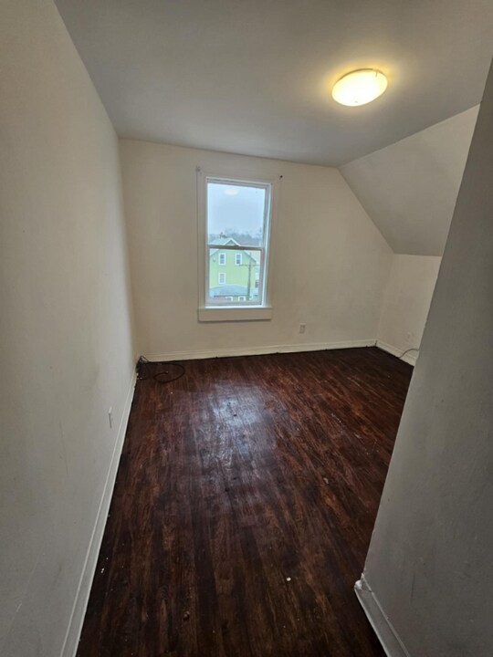 175 2nd Ave in Woonsocket, RI - Building Photo