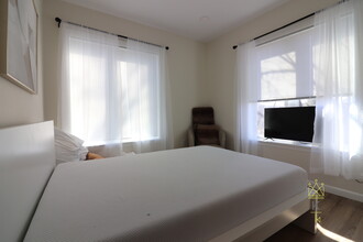 458 Washington St, Unit #107 in Boston, MA - Building Photo - Building Photo