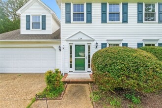 128 Ivy Arch in Yorktown, VA - Building Photo - Building Photo